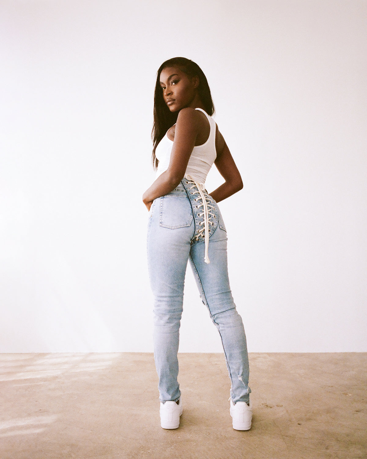 Samaria Leah Wisdom Smith: Her Journey To Becoming A Beacon Of Hope - sh79v18